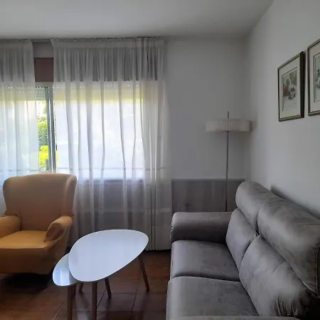 Daire Casa Con Jardin A 200 Metros Playa De Areas En *